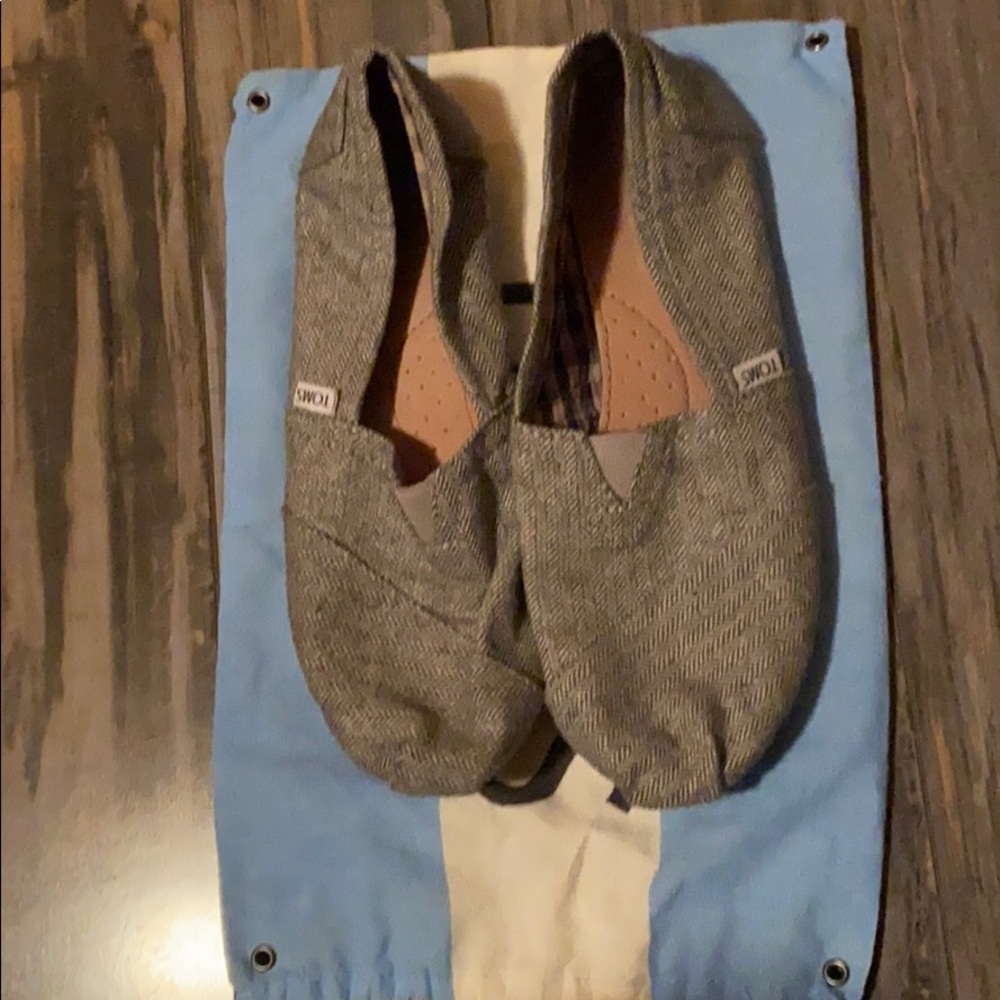Women’s Tom’s Shoes